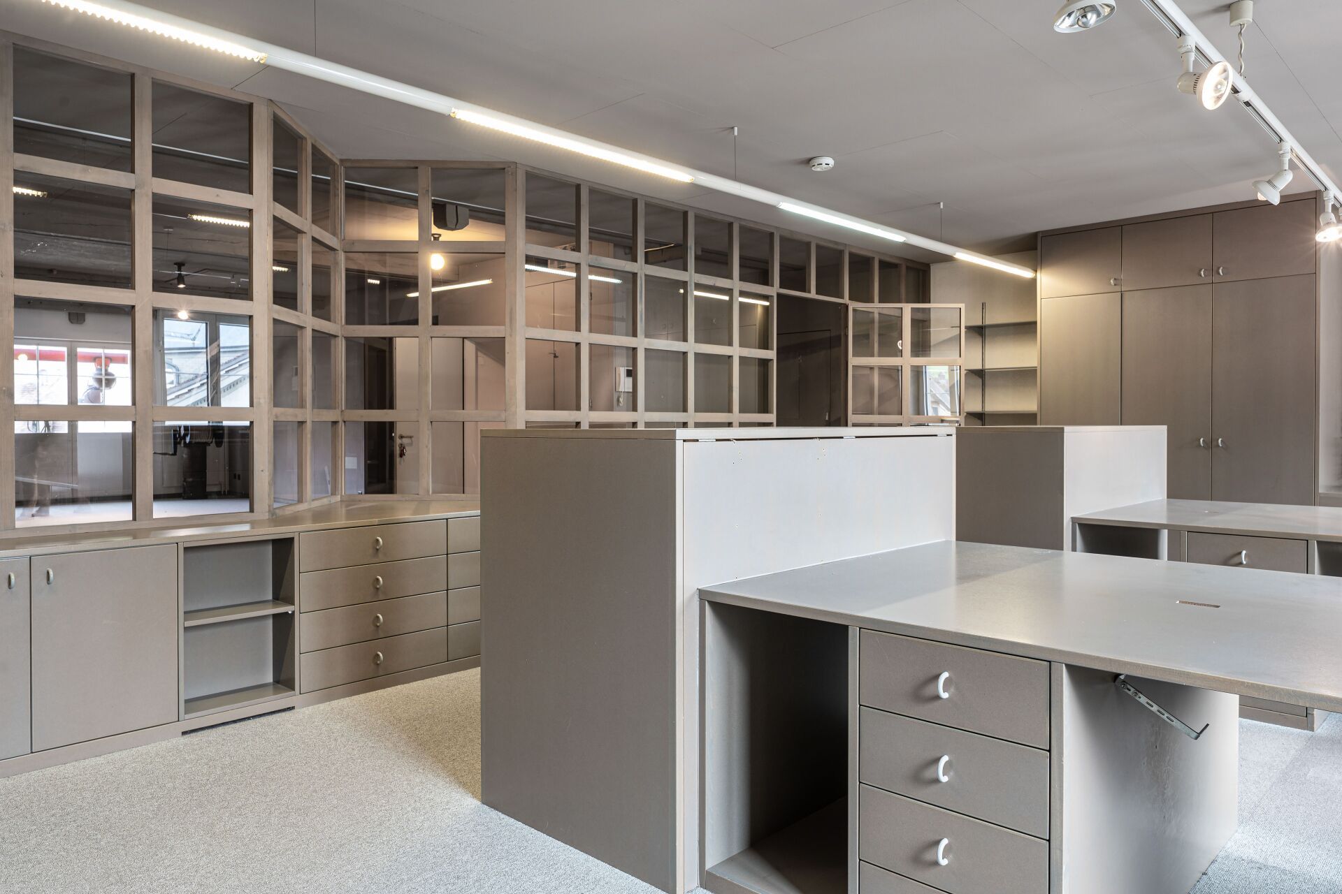 Grosse Büro-/Atelierräume im 3. OG einer repräsentativen Liegenschaft in 8750 Glarus – Bild 3